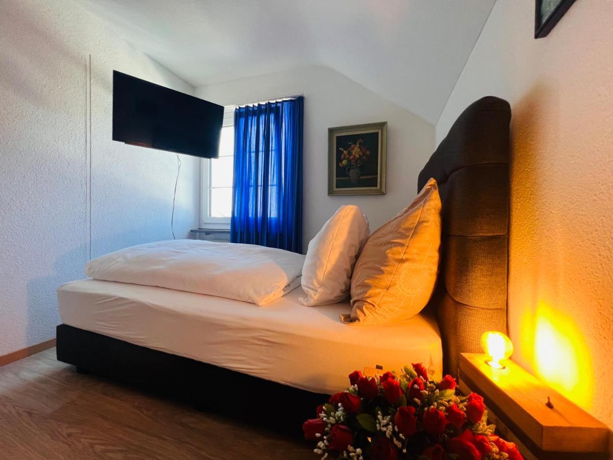 Hotel Hirschen Hinwil 外观 照片